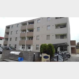 川崎駅よりバス19分 3階 築12年の賃貸物件