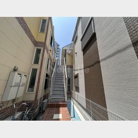 川崎駅よりバス15分 2階 新築の賃貸物件