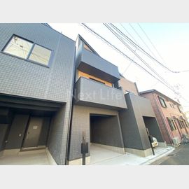 日吉駅より徒歩15分 1階 築1年8ヶ月の賃貸物件