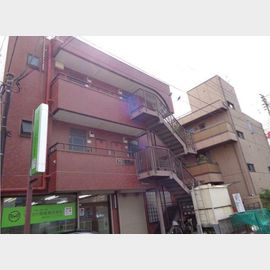 カスティージョ・アイ 3階 築32年5ヶ月の賃貸物件