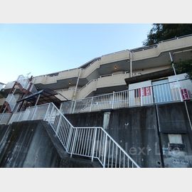 宿河原駅より徒歩10分 築38年8ヶ月 3階建の賃貸物件