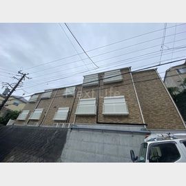 梶が谷駅より徒歩10分 築2年7ヶ月 2階建の賃貸物件