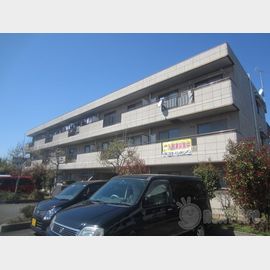 川崎駅よりバス13分 築30年10ヶ月 3階建の賃貸物件