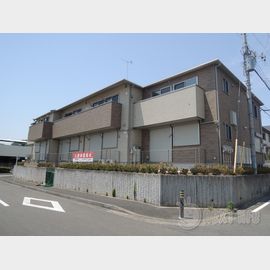 鶴川駅よりバス8分 2階 築13年4ヶ月の賃貸物件