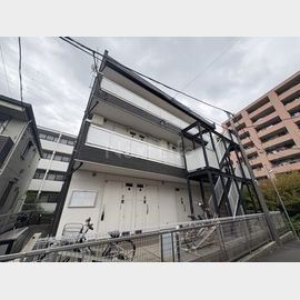 武蔵新城駅より徒歩16分 3階 築8年10ヶ月の賃貸物件