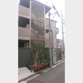 鶴見市場駅より徒歩5分 築5年6ヶ月 3階建の賃貸物件