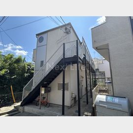 岸根公園駅より徒歩4分 1階 築18年の賃貸物件