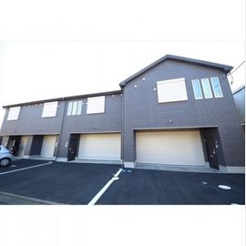 淵野辺駅よりバス14分 築3年 2階建の賃貸物件