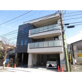 東門前駅より徒歩7分 築3年5ヶ月 3階建の賃貸物件