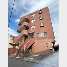 南林間駅よりバス5分 3階 築38年の賃貸物件