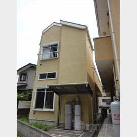相模大野駅よりバス15分 築18年2ヶ月 2階建の賃貸物件