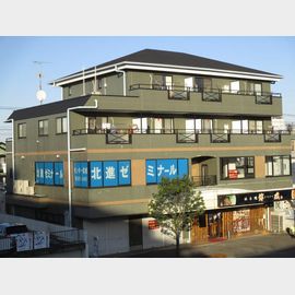 センター北駅より徒歩6分 3階 築32年の賃貸物件