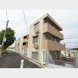 中山駅より徒歩9分 3階 築5年2ヶ月の賃貸物件