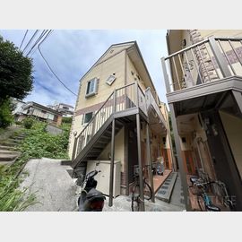 阪東橋駅より徒歩14分 1階 築11年10ヶ月の賃貸物件