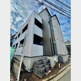 黄金町駅より徒歩13分 3階 新築の賃貸物件