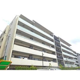 日吉駅より徒歩14分 築9年7ヶ月 6階建の賃貸物件