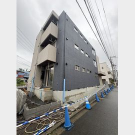 日吉駅より徒歩20分 新築 3階建の賃貸物件