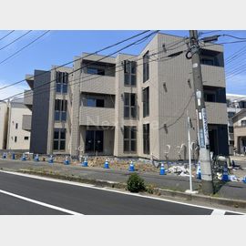 日吉駅より徒歩20分 新築 3階建の賃貸物件