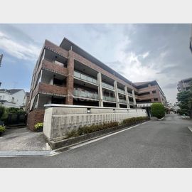 蒔田駅より徒歩6分 築30年8ヶ月 4階建の賃貸物件