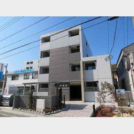 南大沢駅より徒歩15分 築6年10ヶ月 4階建の賃貸物件