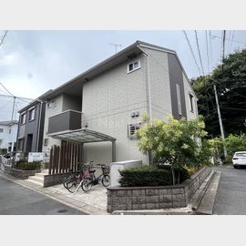 日吉駅より徒歩18分 1階 築8年5ヶ月の賃貸物件