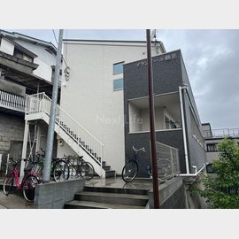 鶴見駅より徒歩20分 2階 築11年の賃貸物件