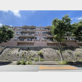 鴨居駅より徒歩22分 1階 築35年8ヶ月の賃貸物件