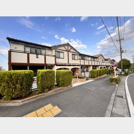 稲城駅より徒歩17分 築18年6ヶ月 2階建の賃貸物件