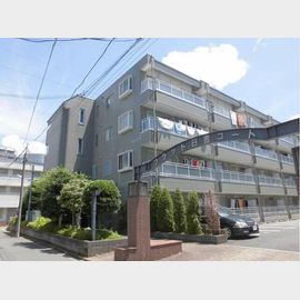 日吉駅より徒歩11分 築32年 4階建の賃貸物件