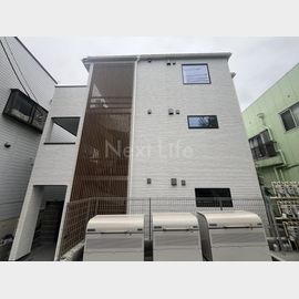 西八王子駅より徒歩12分 築1年7ヶ月 3階建の賃貸物件