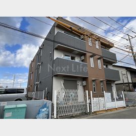 京王堀之内駅より徒歩13分 新築 3階建の賃貸物件