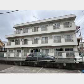 京王堀之内駅より徒歩15分 3階 築42年6ヶ月の賃貸物件