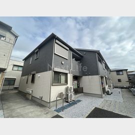 大倉山駅より徒歩10分 築8年4ヶ月 2階建の賃貸物件