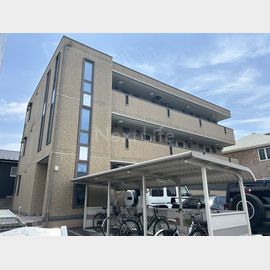 万願寺駅より徒歩4分 3階 築19年の賃貸物件