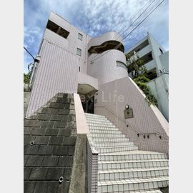 黄金町駅より徒歩10分 3階 築37年10ヶ月の賃貸物件