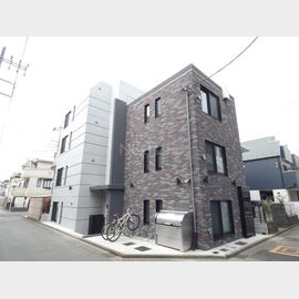 立川駅より徒歩7分 3階 築3年の賃貸物件