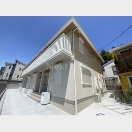 大倉山駅より徒歩16分 築1年1ヶ月 2階建の賃貸物件