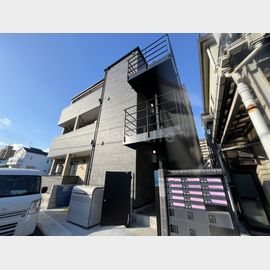 西八王子駅より徒歩9分 築1年8ヶ月 3階建の賃貸物件