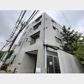 国領駅より徒歩8分 3階 築33年の賃貸物件