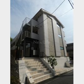 新百合ヶ丘駅より徒歩5分 1階 築5年10ヶ月の賃貸物件