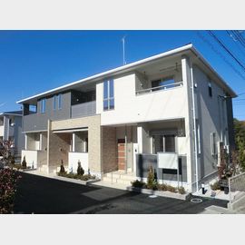鶴川駅よりバス10分 築12年6ヶ月 2階建の賃貸物件