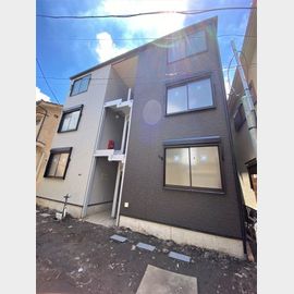 小田栄駅より徒歩10分 築4年3ヶ月 3階建の賃貸物件