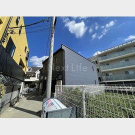 多磨霊園駅より徒歩13分 1階 築11年8ヶ月の賃貸物件