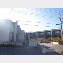 新百合ヶ丘駅より徒歩14分 3階 築18年11ヶ月の賃貸物件