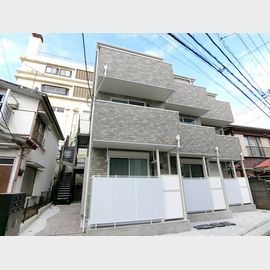 鶴見市場駅より徒歩2分 新築 3階建の賃貸物件