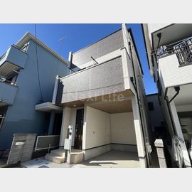 日吉駅よりバス15分 1階 築1年の賃貸物件