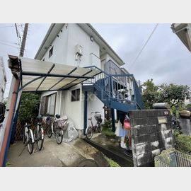 稲城駅より徒歩10分 築24年3ヶ月 2階建の賃貸物件