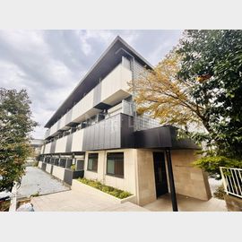 鶴川駅より徒歩7分 1階 築38年2ヶ月の賃貸物件