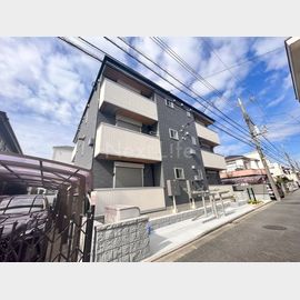 久地駅より徒歩10分 3階 築1年11ヶ月の賃貸物件
