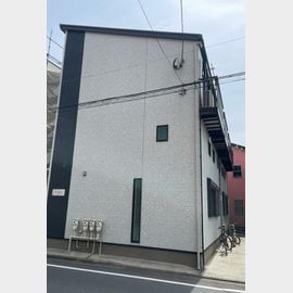 川崎駅よりバス10分 築8年4ヶ月 2階建の賃貸物件